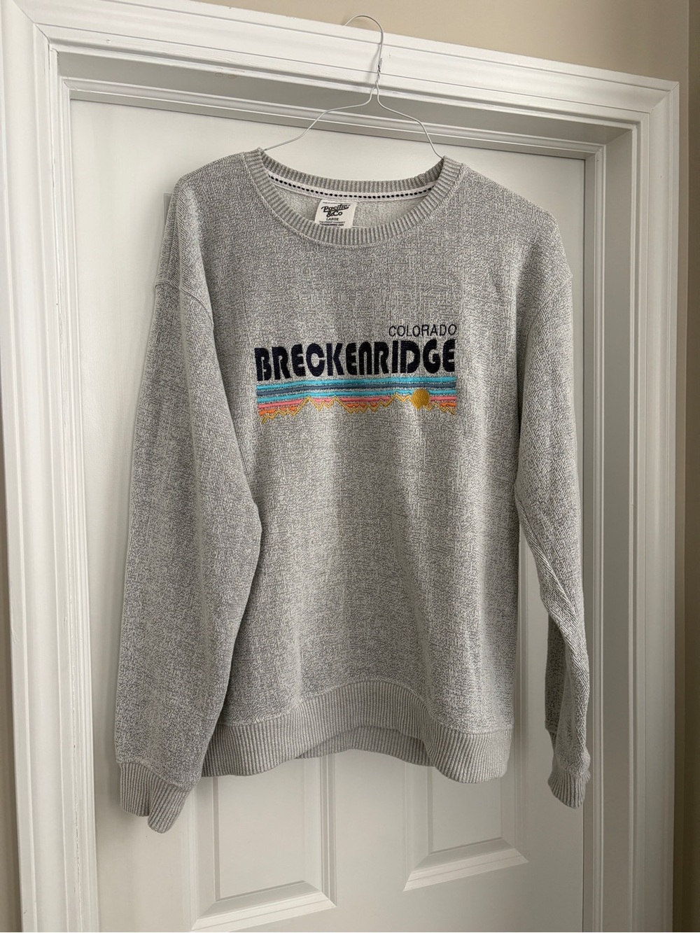 Pacific & Co Breckenridge Colorado Cozy Grey Crewneck Sweatshirt Unisex Large